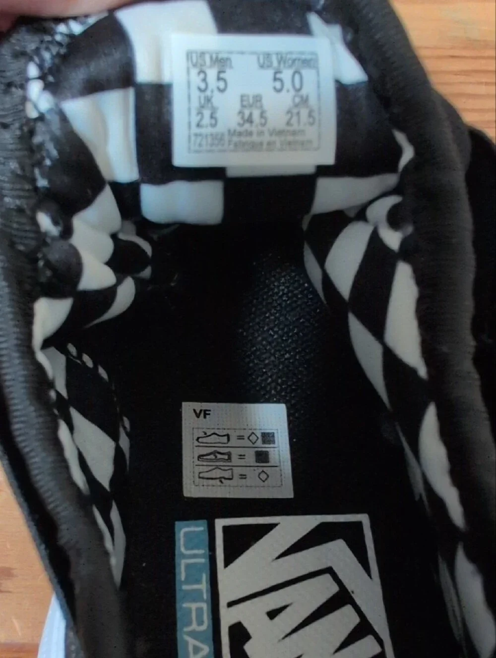 Vans slip design